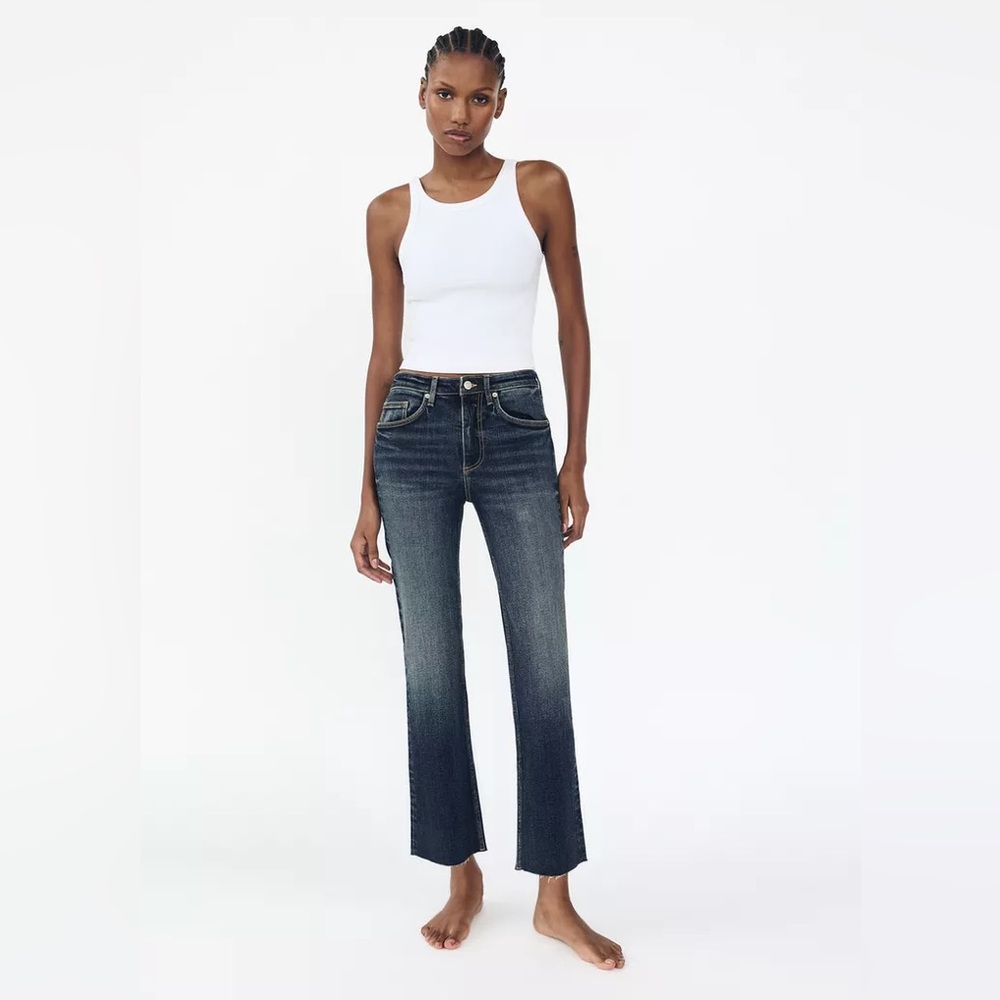 ZARA | mid rise flare cropped jeans | 0